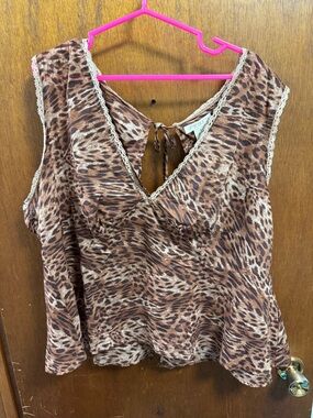 Torrid festi cotton tie back blouse